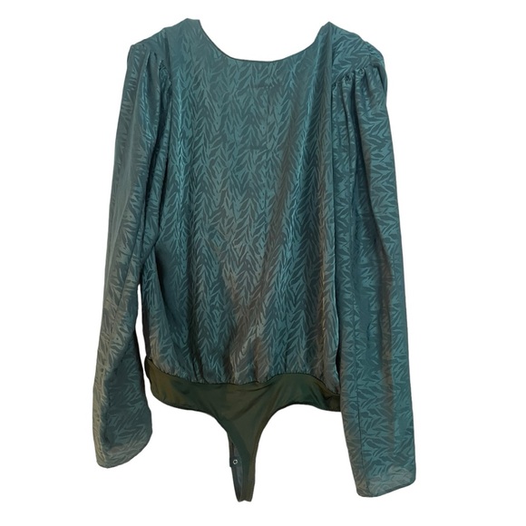 The Victoire Bodysuit in Emerald
L'Academie - Picture 2 of 7